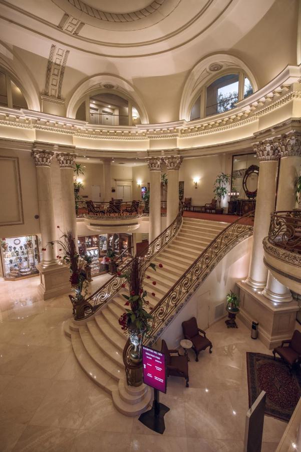 Safi Royal Luxury Valle San Pedro Garza Garcia Екстер'єр фото The lobby of the Four Seasons Hotel