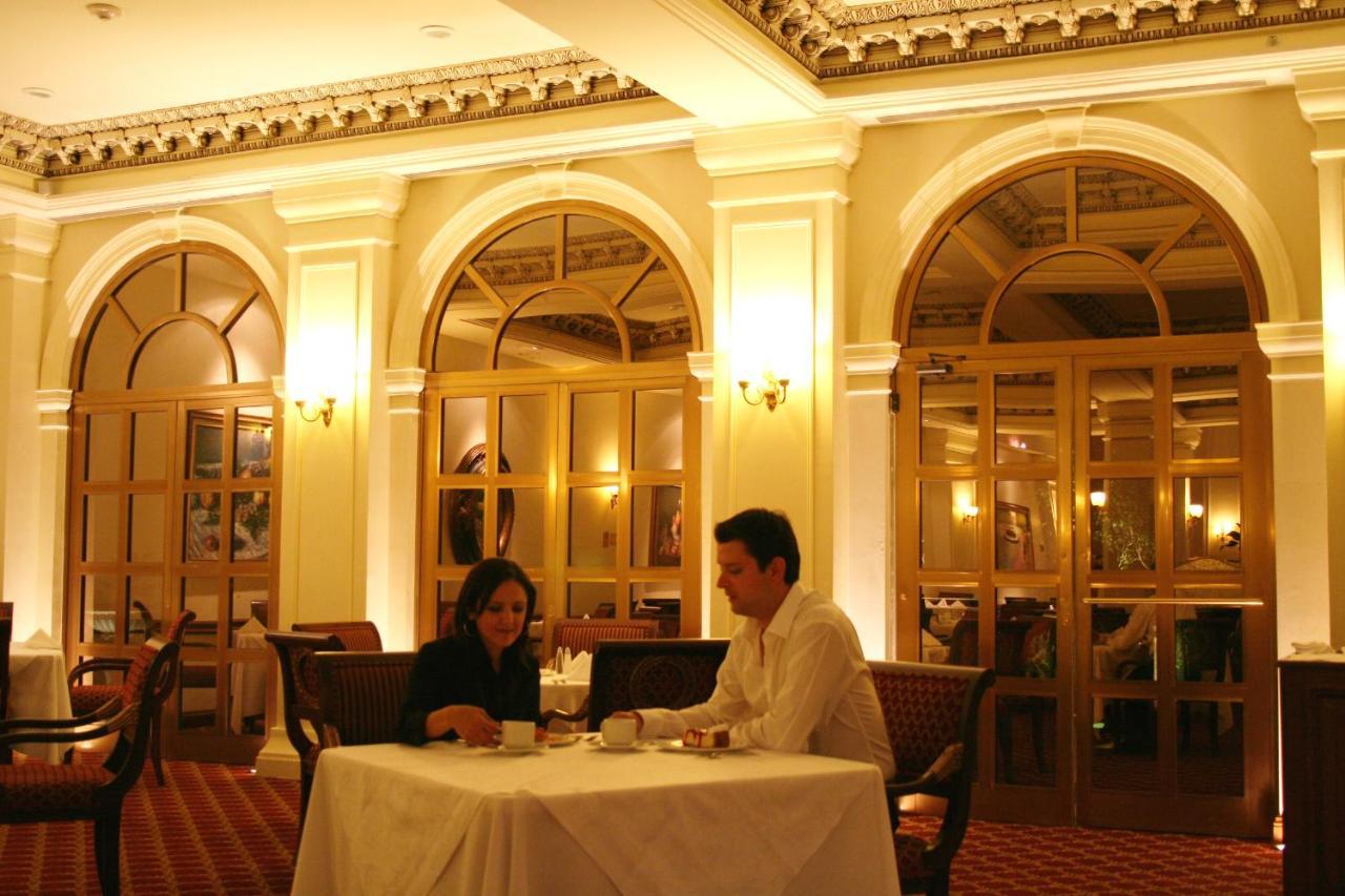 Safi Royal Luxury Valle San Pedro Garza Garcia Екстер'єр фото The lobby lounge