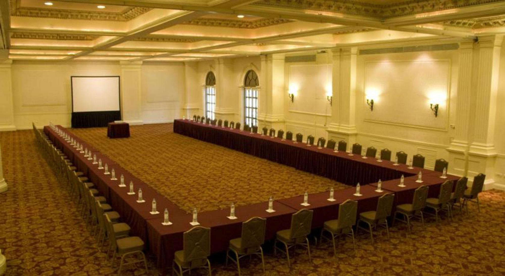 Safi Royal Luxury Valle San Pedro Garza Garcia Екстер'єр фото The ballroom