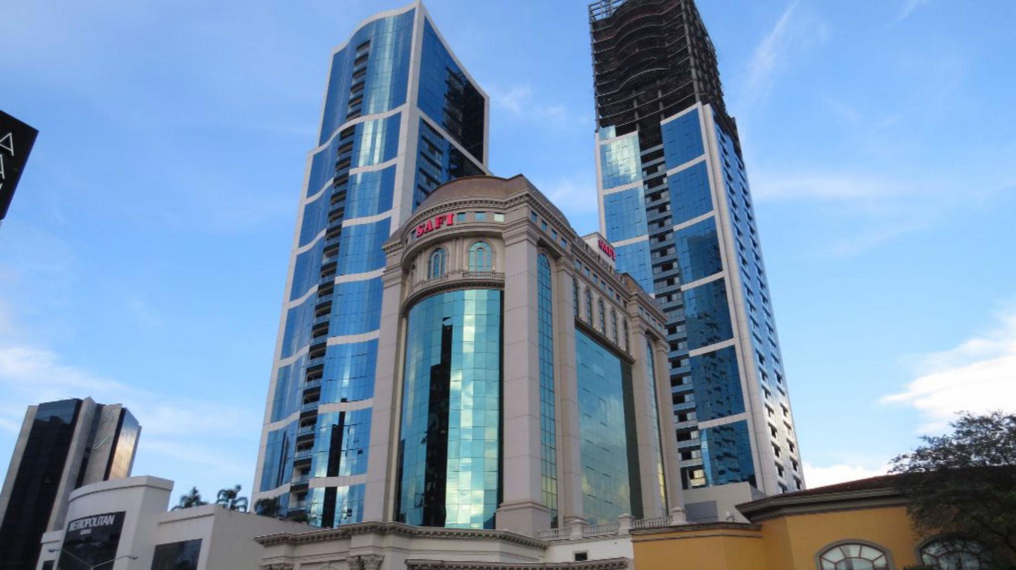 Safi Royal Luxury Valle San Pedro Garza Garcia Екстер'єр фото The hotel in 2016